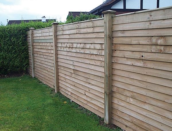 933mm X 1830mm Feather Edge Budget Fence Panel